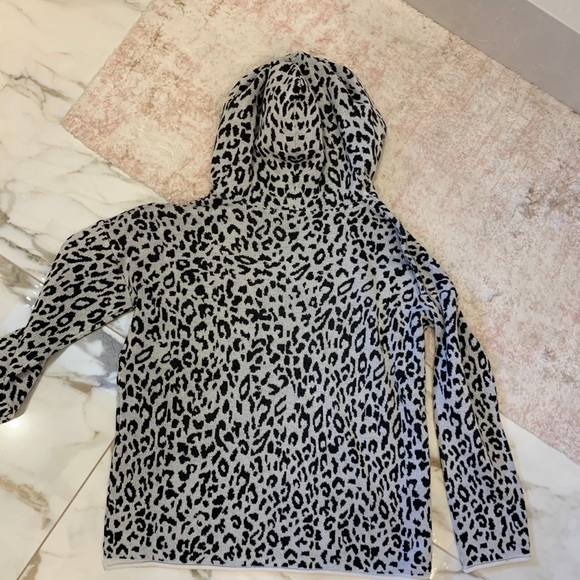 Knit Cheetah Print Hoodie - Picture 3 of 5